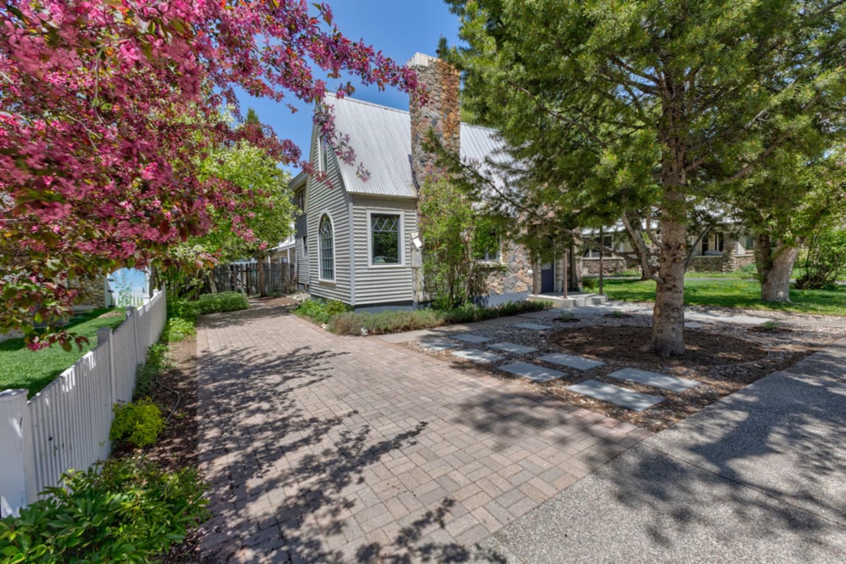 467 7th Street- lo res-9