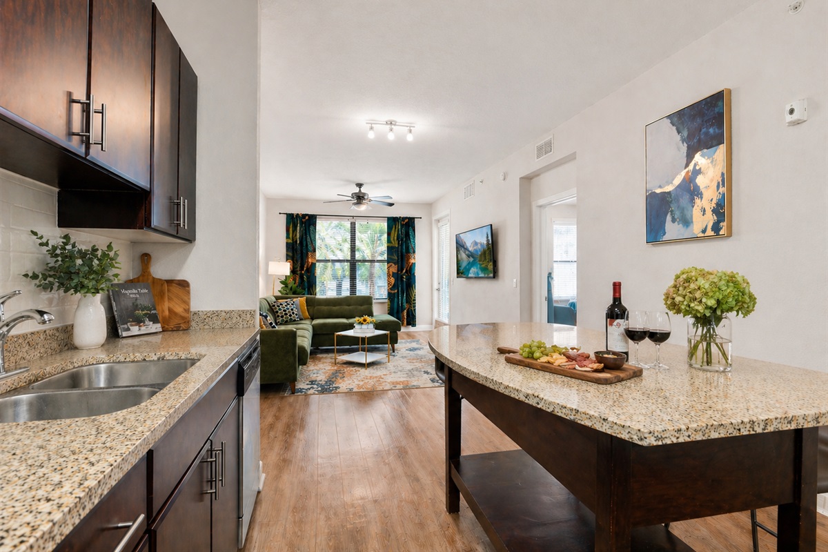 Sit at the island for a meal, make your coffee in the morning, or lounge in the living room to watch your favorite shows. Or head to International Mall or Westshore's many restaurants (or 10 mins to downtown Tampa).