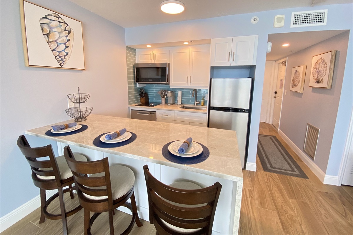 Microwave/Convection Oven combo, a dishwasher & 2 flat ceramic stovetop burners