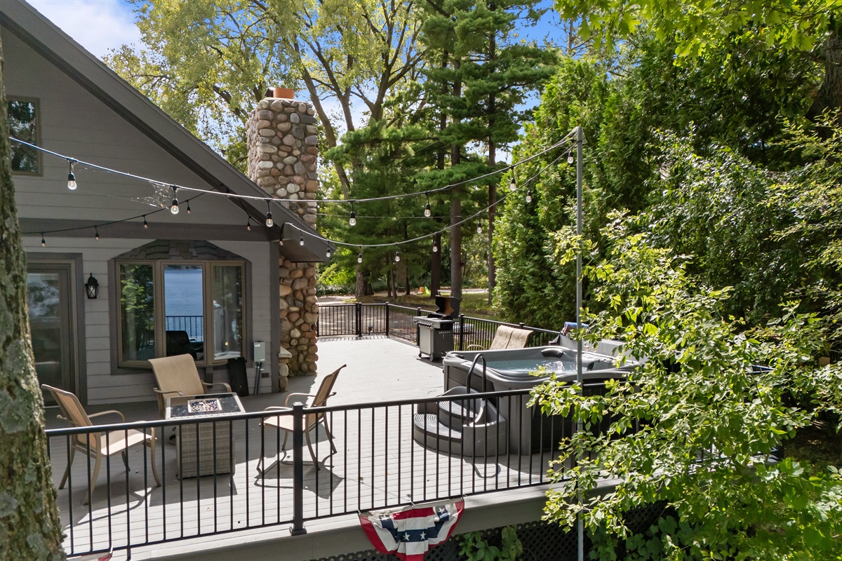 Bistro lights set the perfect vibe—adding a fun, cozy glow to your evenings outdoors.