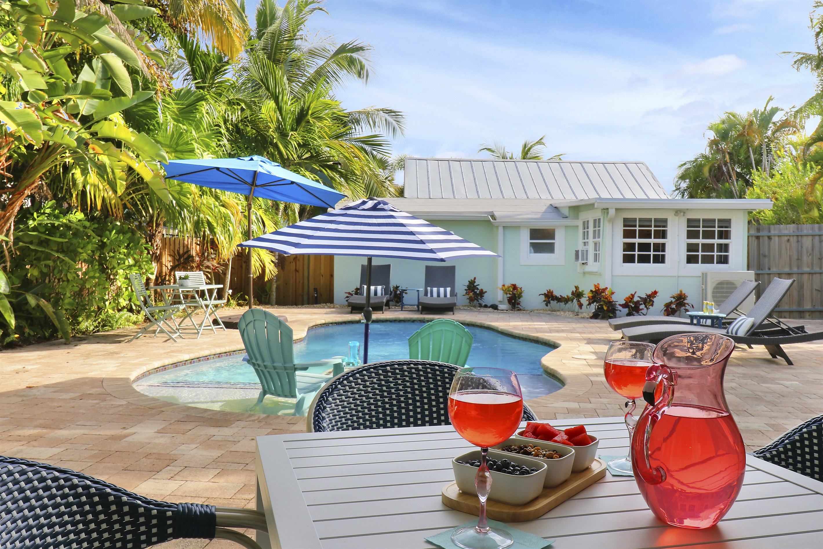 Welcome to Paradise Breezes. Your 3 bedroom (2 Kings-1 Queen) 2.5 bathroom, heated pool home awaits!