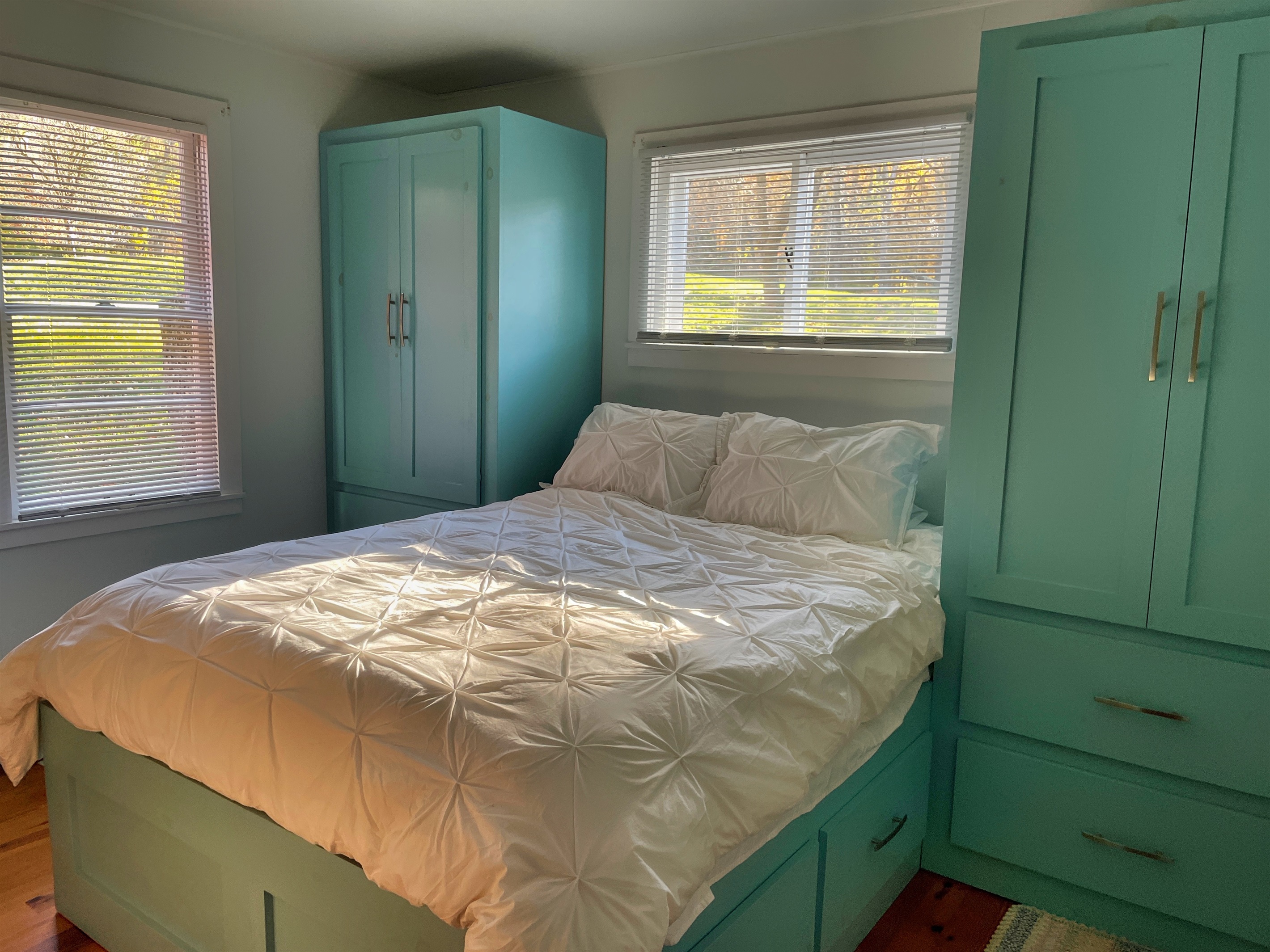 Little Pines queen bedroom enjoys a lot of natural light