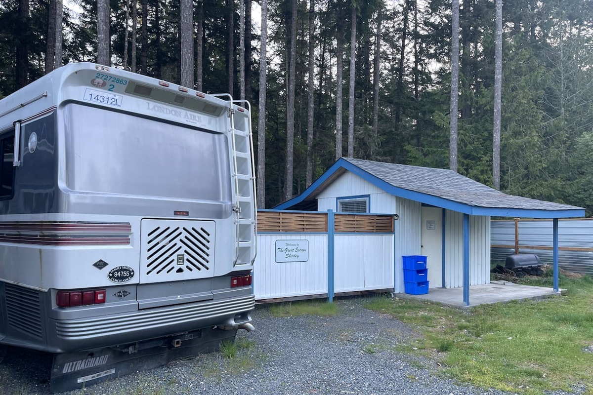 Coach and the private Bunkhouse on the right