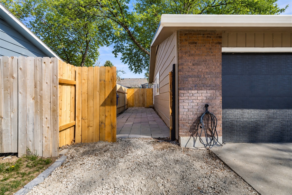 Closer view of your entrance to the studio.