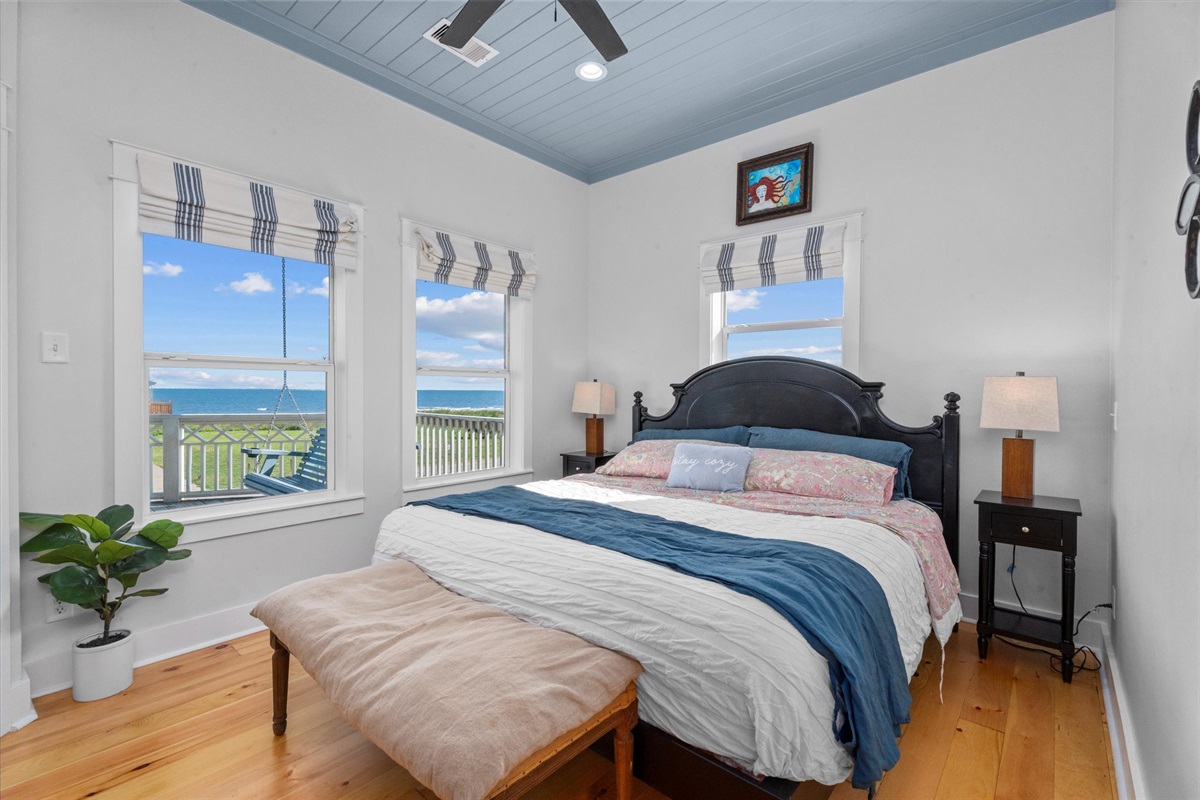 14eab9c04a9d41068fd6a88a83ee42c9 Large | Beachhouse | Texas | TX | Vacation Homes | Galveston | Crystal Beach | Kokomo | Breezy Days | Beachfront Elegance | Sunrise Serenity | Southern Sands Property Management, LLC