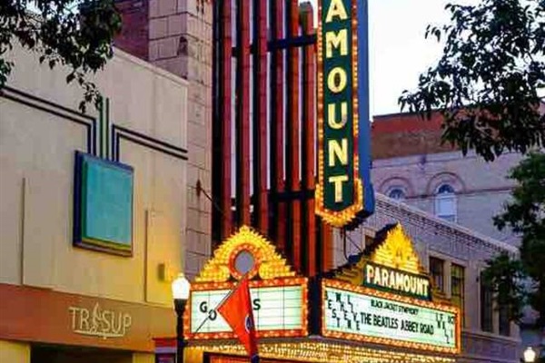 This is the Historic Paramount Theater, only steps from our loft. Gets your tickets for a show and book our Airbnb loft! Make great memories as you walk around Downtown and discover all of the great local restaurants, craft breweries, and shops! 