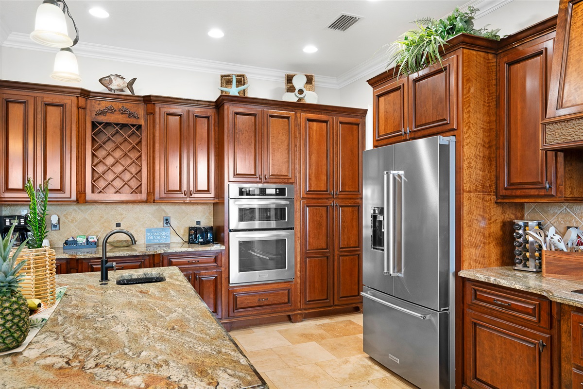 The well appointed and stocked kitchen makes cooking in enjoyable.