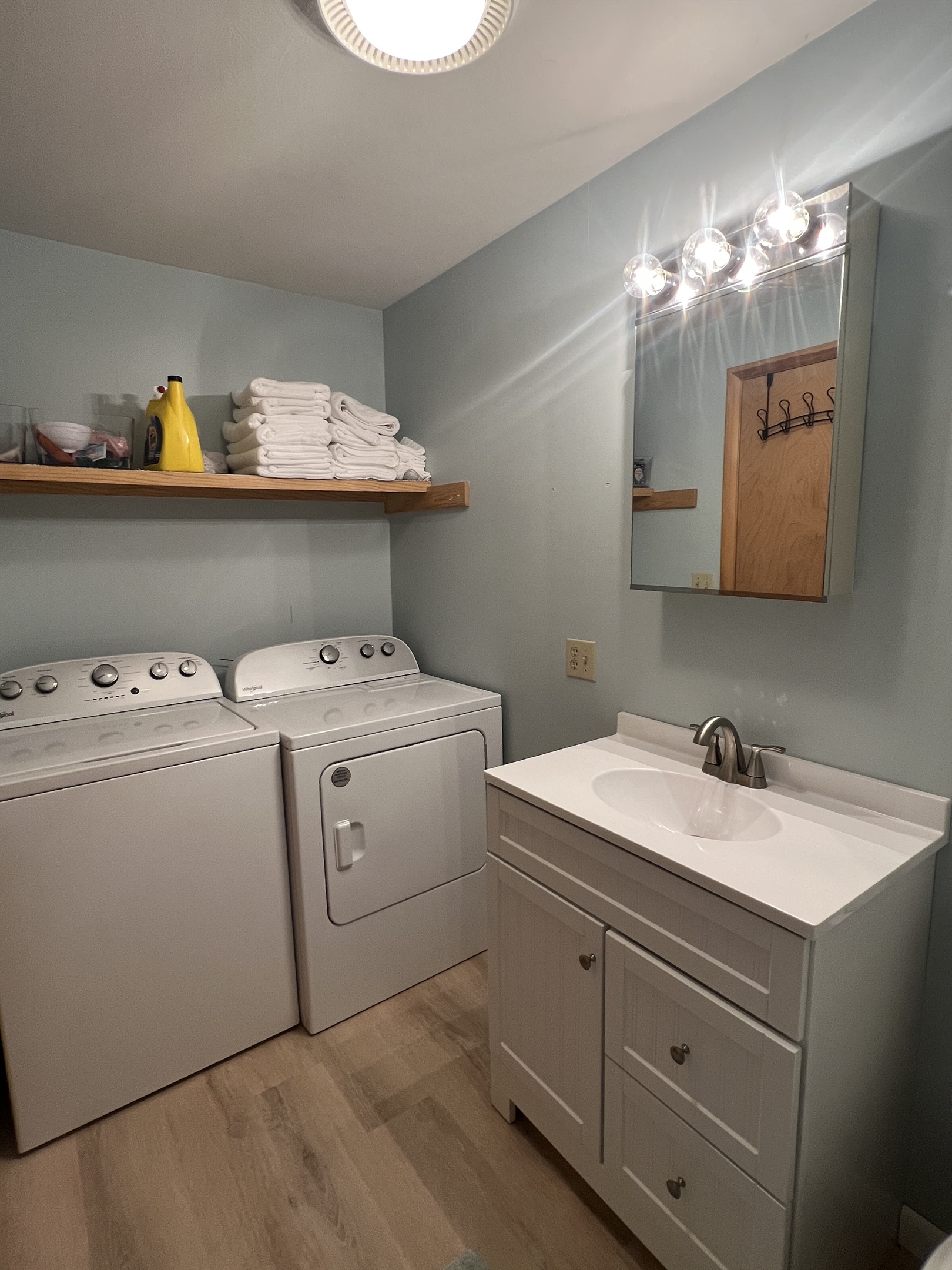 Lower level bathroom with laundry