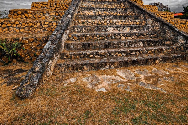 Historic Ruins: Discover the ancient charm of Aguada’s stunning stone pyramids!