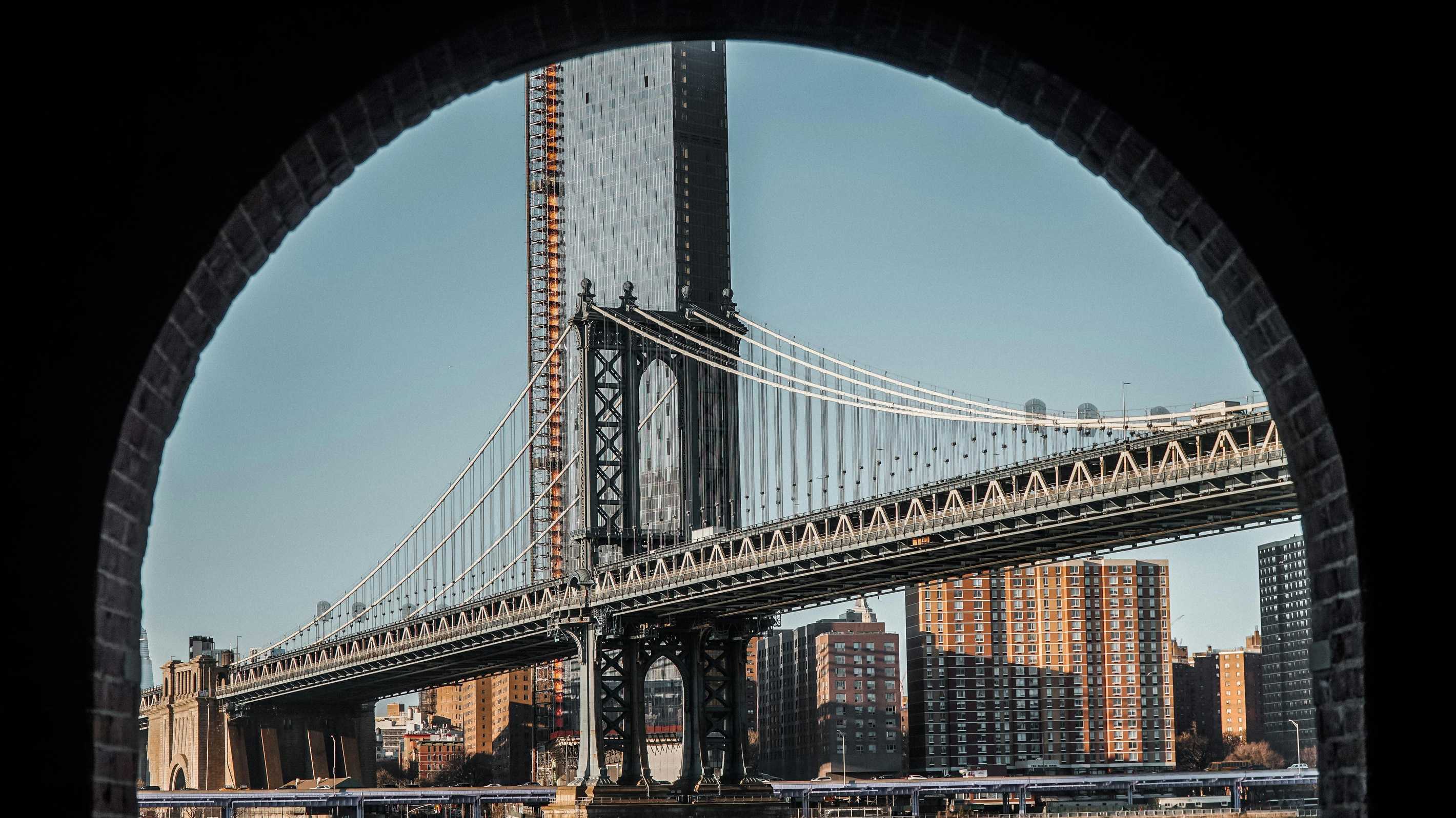 Iconic Manhattan Bridge views just minutes from your doorstep.