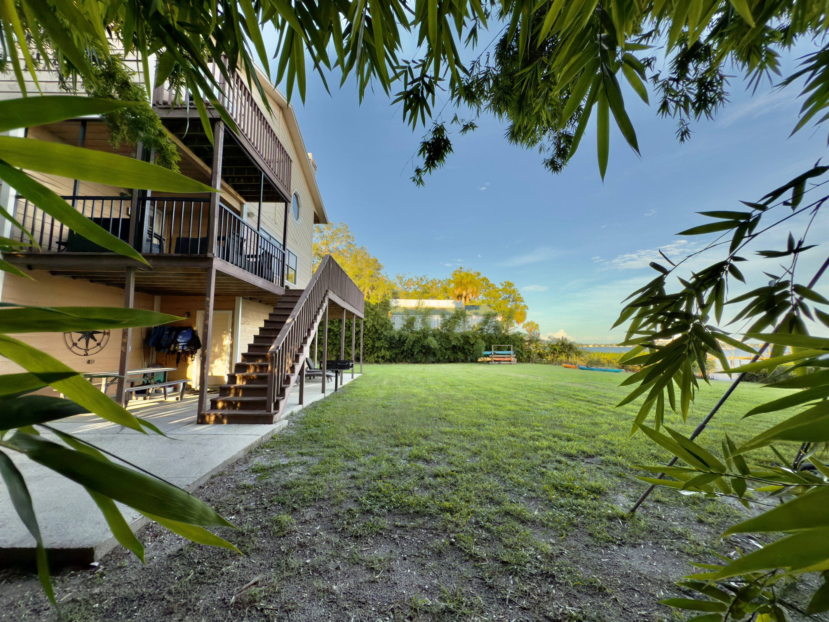 Serene coastal vibe perfect for a weekend getaway.