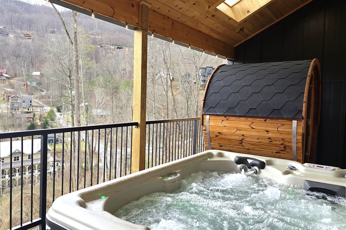 Two-person barrel sauna and hot tub