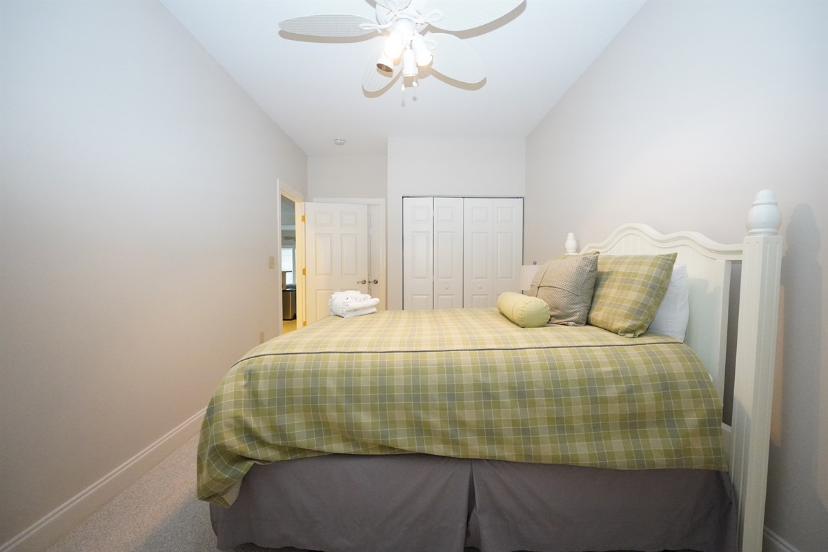 3rd bedroom with Queen Bed