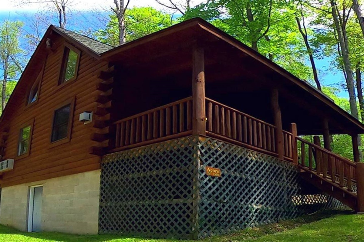 Designed as a sanctuary for couples, Acorn Cabin is a charming retreat where love flourishes and peace prevails.