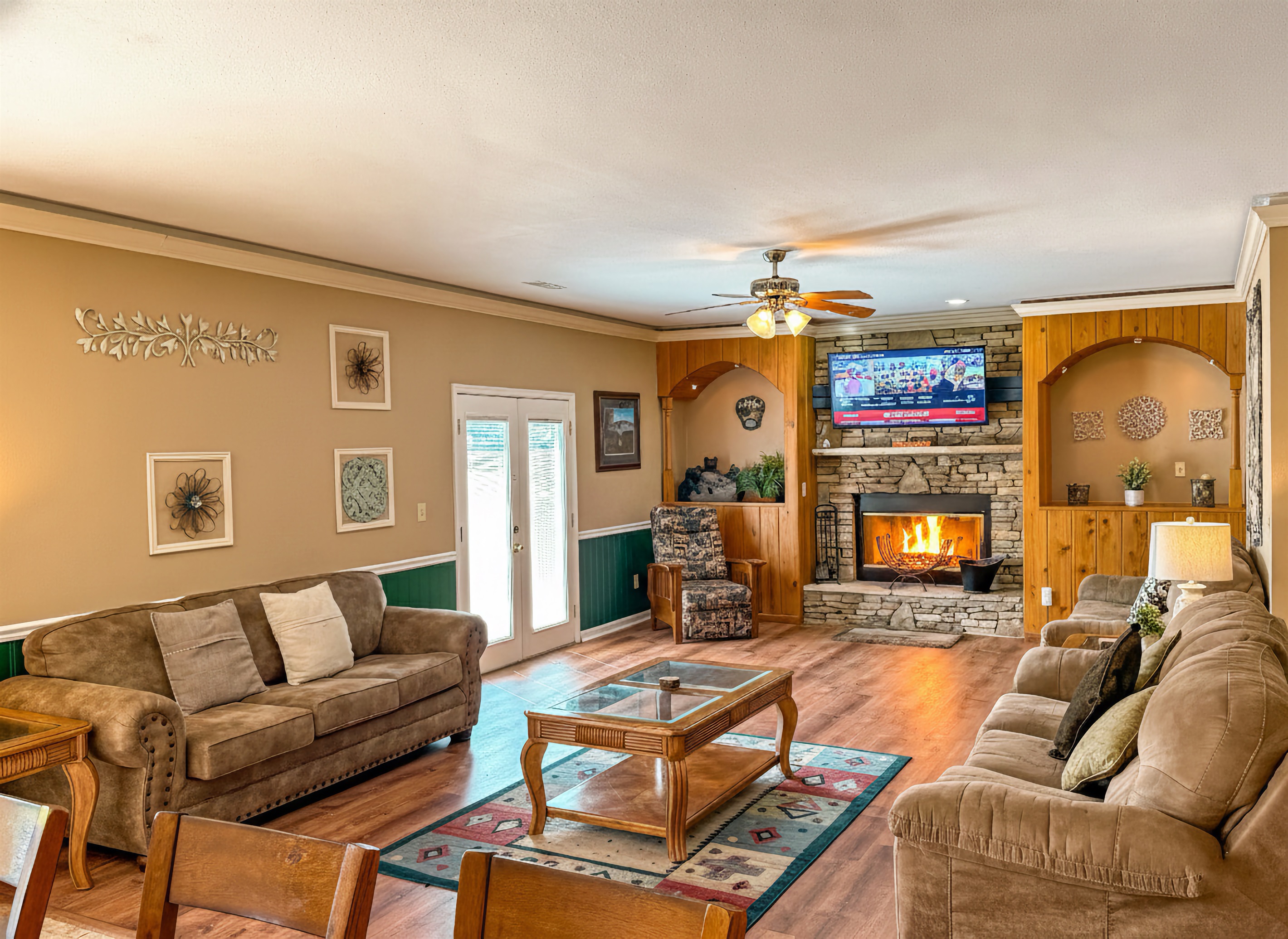 Mornings like this are especially peaceful during winter weekdays!