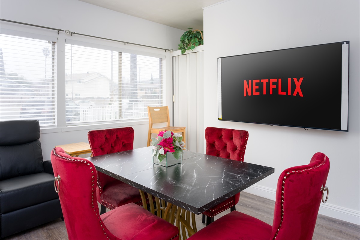 Dining area with TV and streaming
