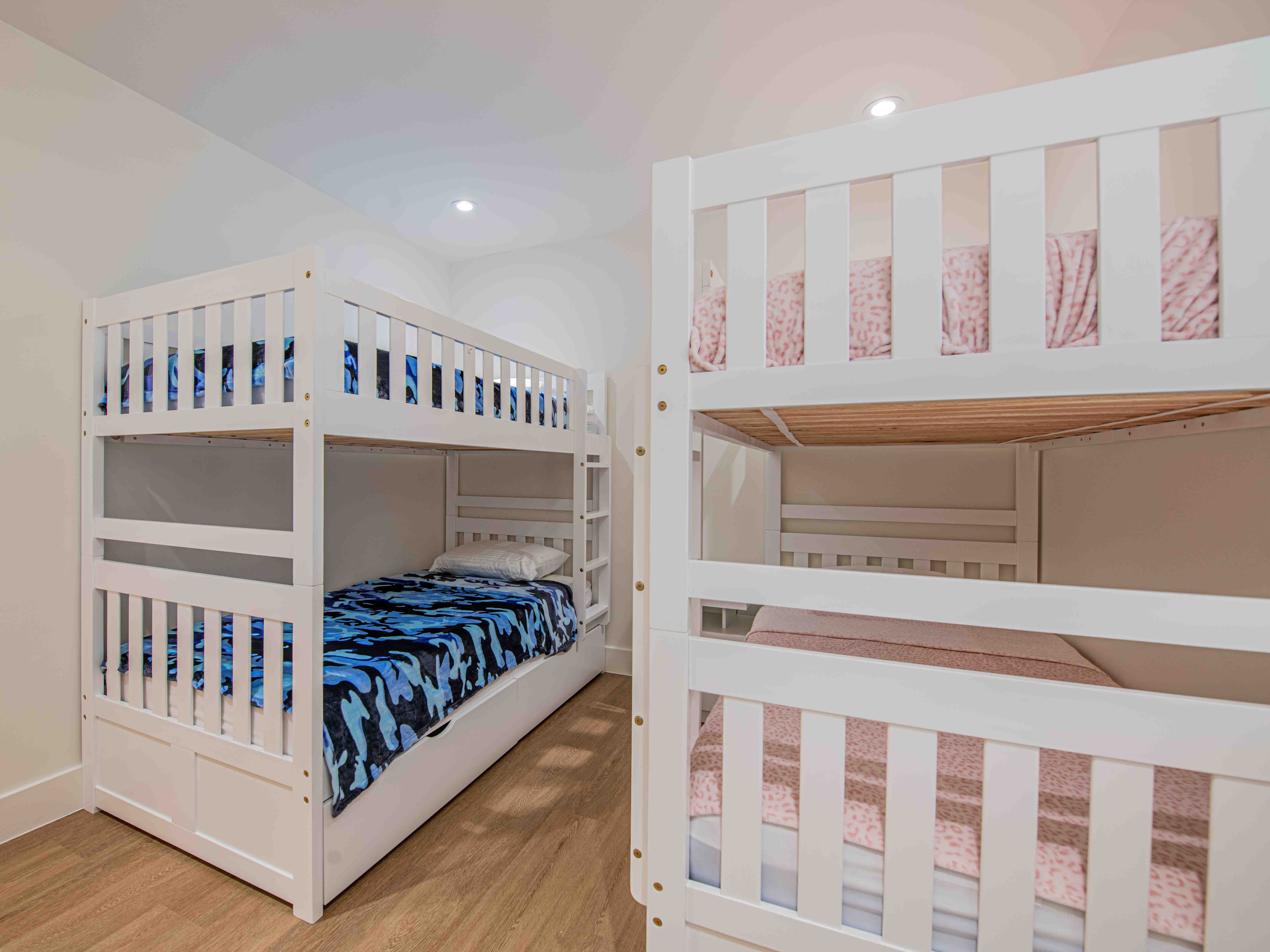 Bunk Room - Twin Bunk Beds