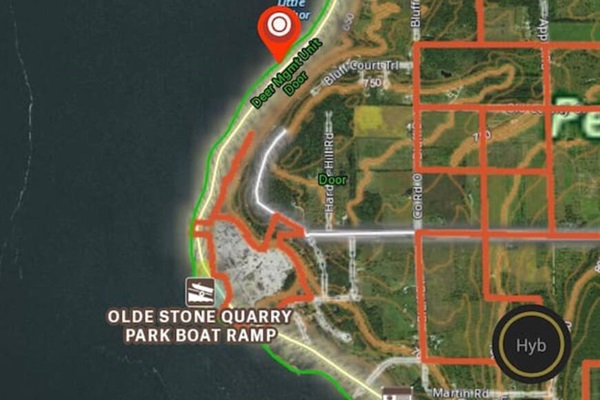 The Little Harbor is located right on the water on extremely popular Bay Shore drive. It's between Sturgeon Bay and Egg Harbor. We have a private beach & boat launch but you can launch your boat 2 minutes away at Olde Stone Quarry Boat Ramp.