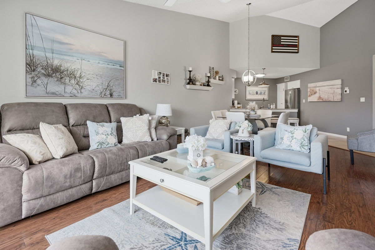 Spacious and comfortable, the living room offers a welcoming place to relax, watch cable TV, enjoy the views, or spend quality time together after a day exploring St. Pete Beach and the surrounding area.