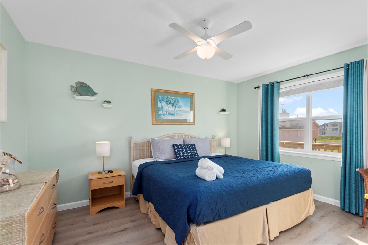 1552d69336fa43f8ab69ca40bda7eeec Large | Beachhouse | Texas | TX | Vacation Homes | Galveston | Crystal Beach | Kokomo | Breezy Days | Beachfront Elegance | Sunrise Serenity | Southern Sands Property Management, LLC