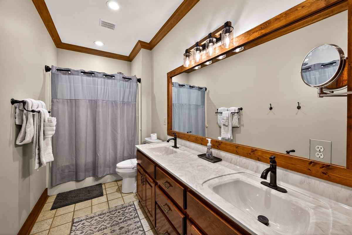 Primary Ensuite Bathroom