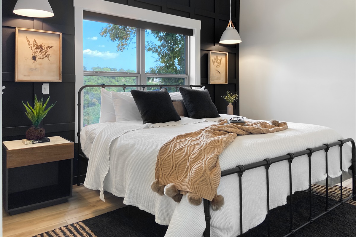 Lower level King #4 with Jack and Jill bathroom