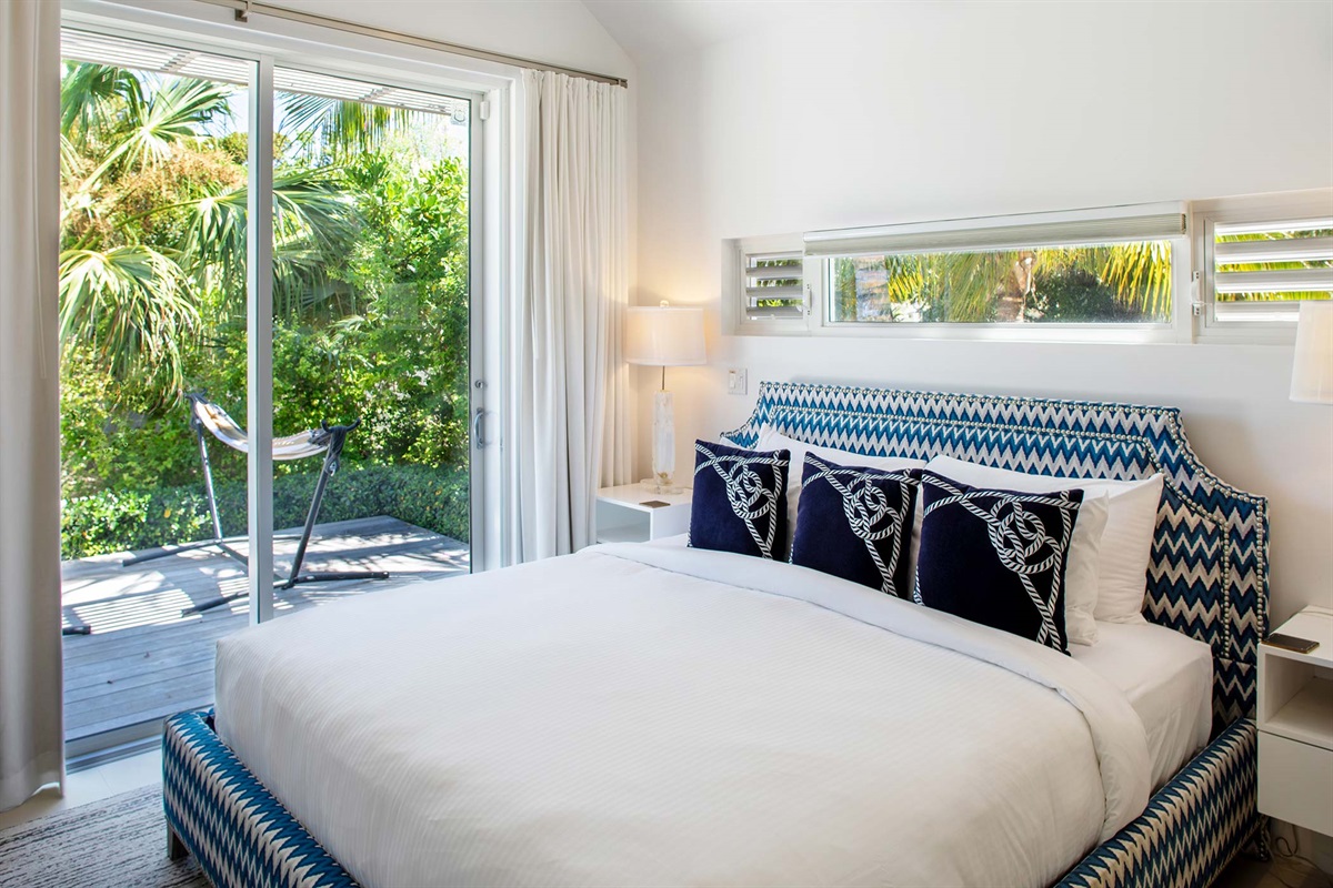 Poolside Ground Floor King Bedroom