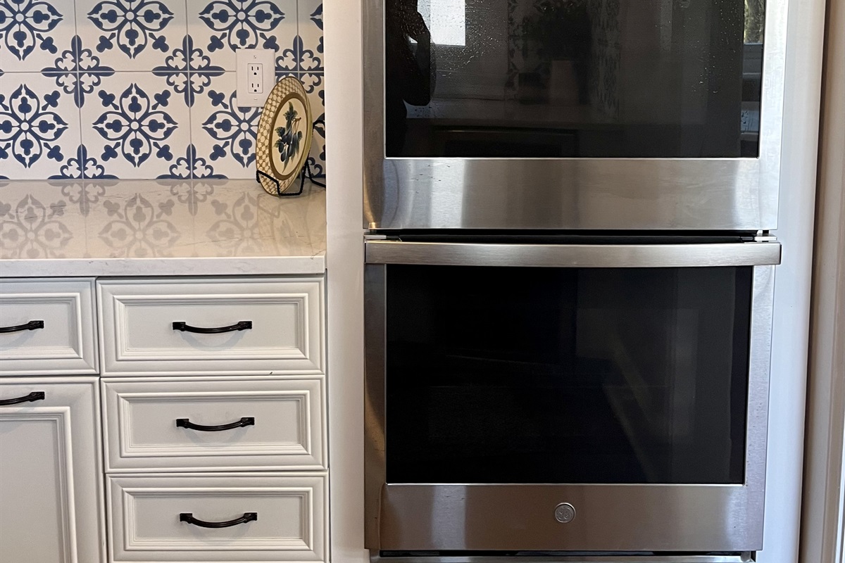 Butler Pantry Double Oven