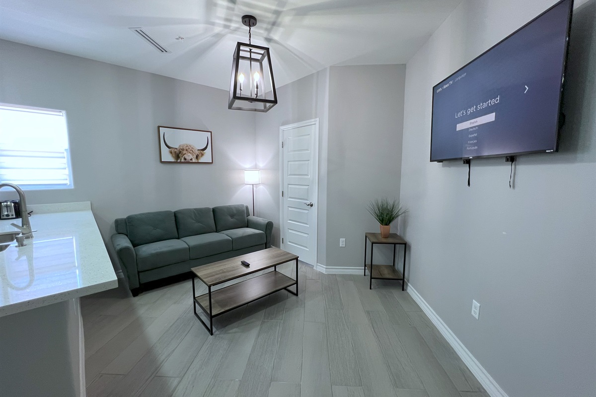 Living Room w/ Smart RokuTV