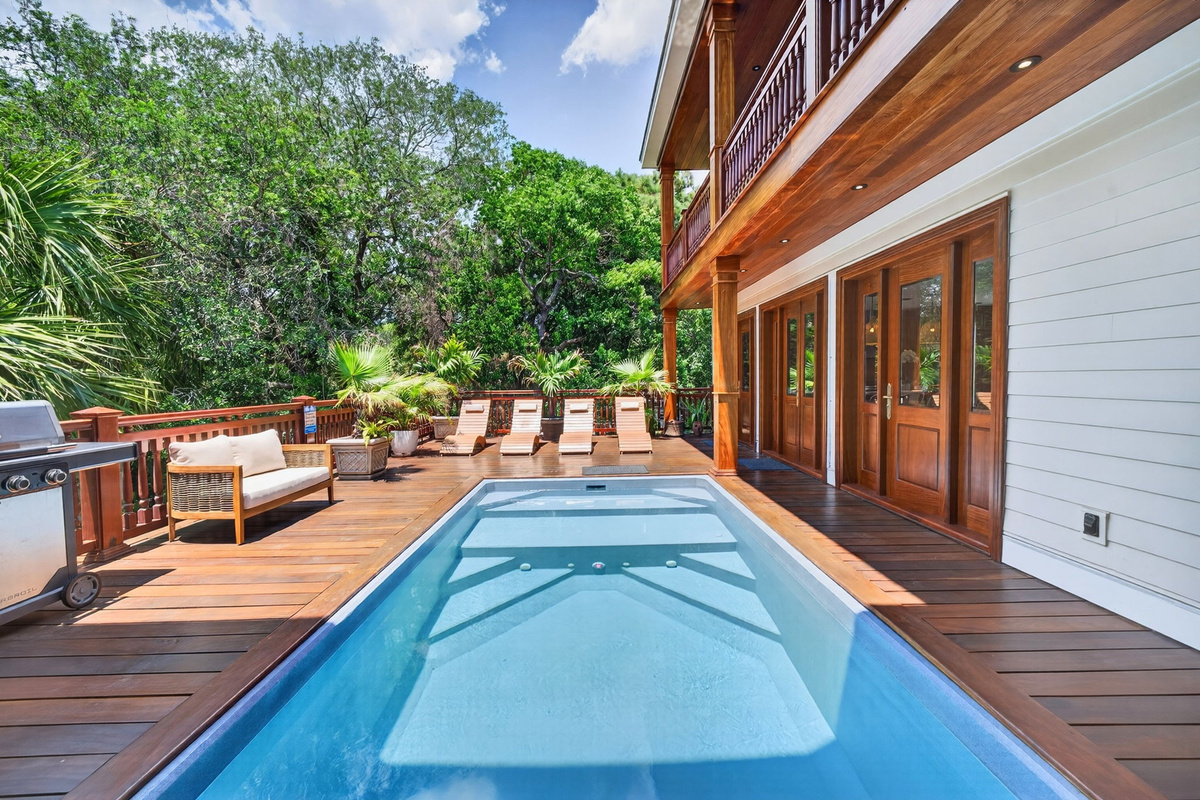 Private Pool | Rosewood Retreat | 2605 Palm Blvd, Isle of Palms, SC | IOP Escapes
