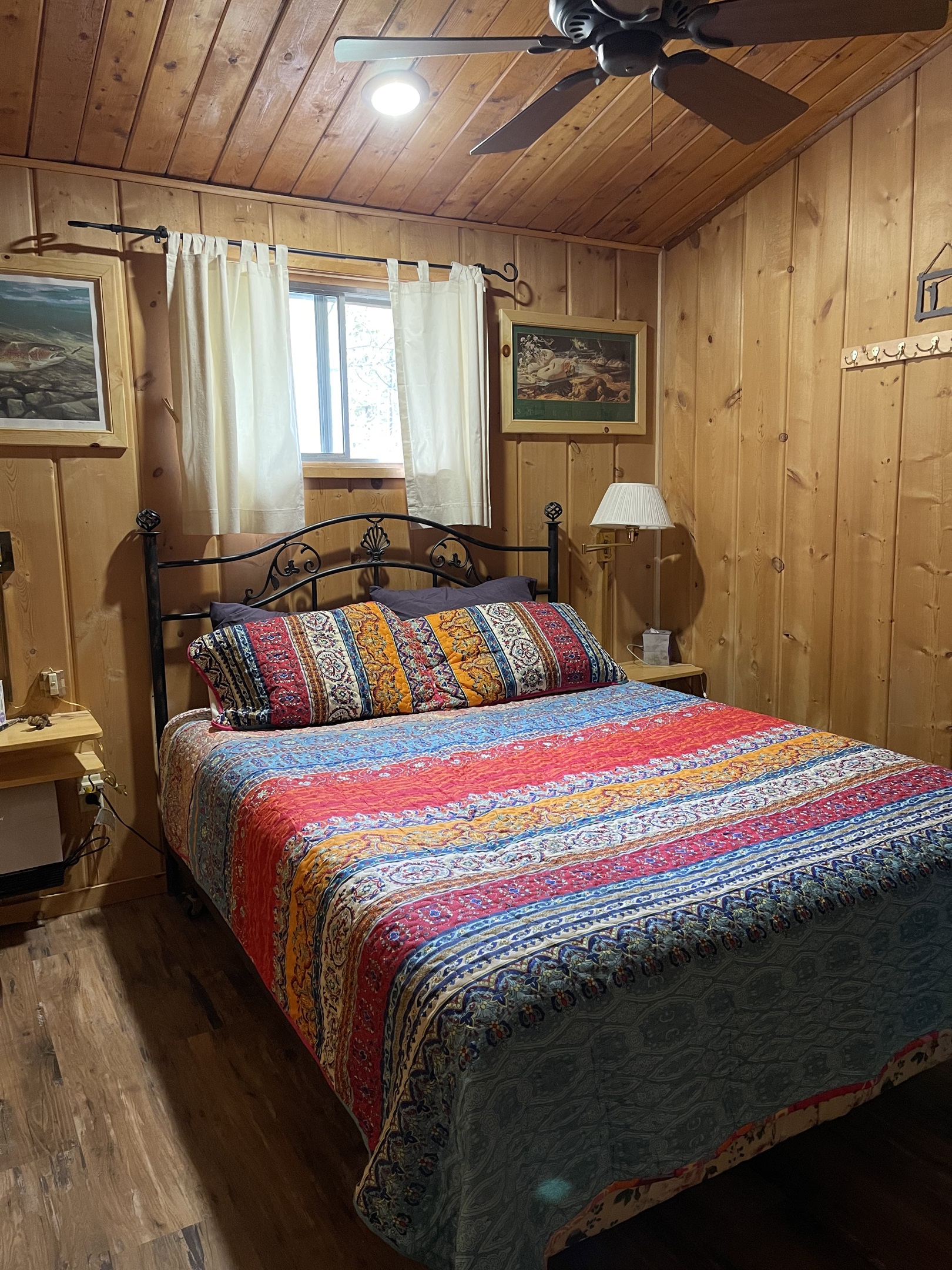 Huckleberry Hut | Yellowstone Cabin| 2