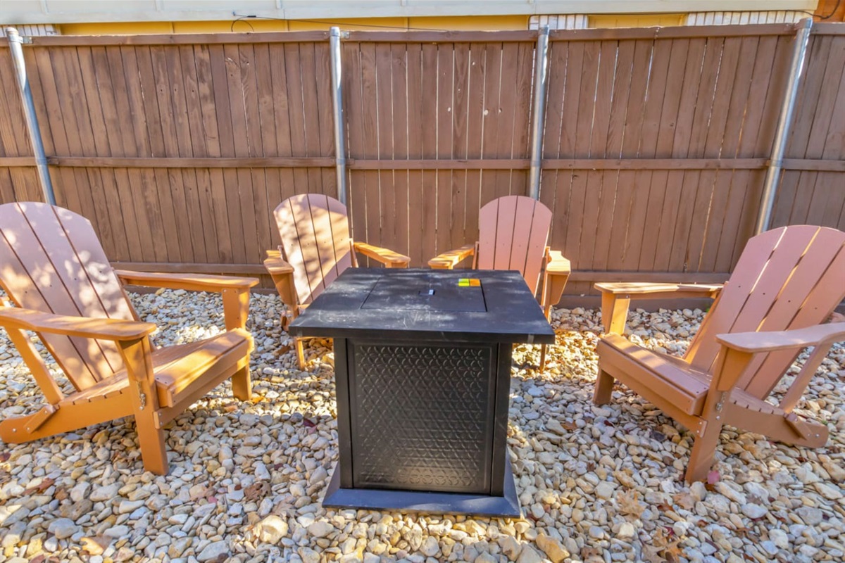 Gather around the firepit for s’mores, conversations, and outdoor evenings under the Texas sky. Comfortable seating for three makes this the go-to hangout space for your group.