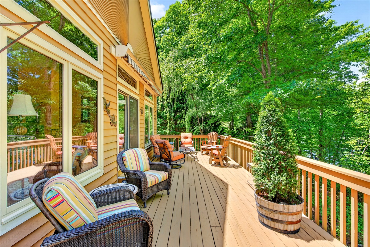 Plenty of outdoor seating
