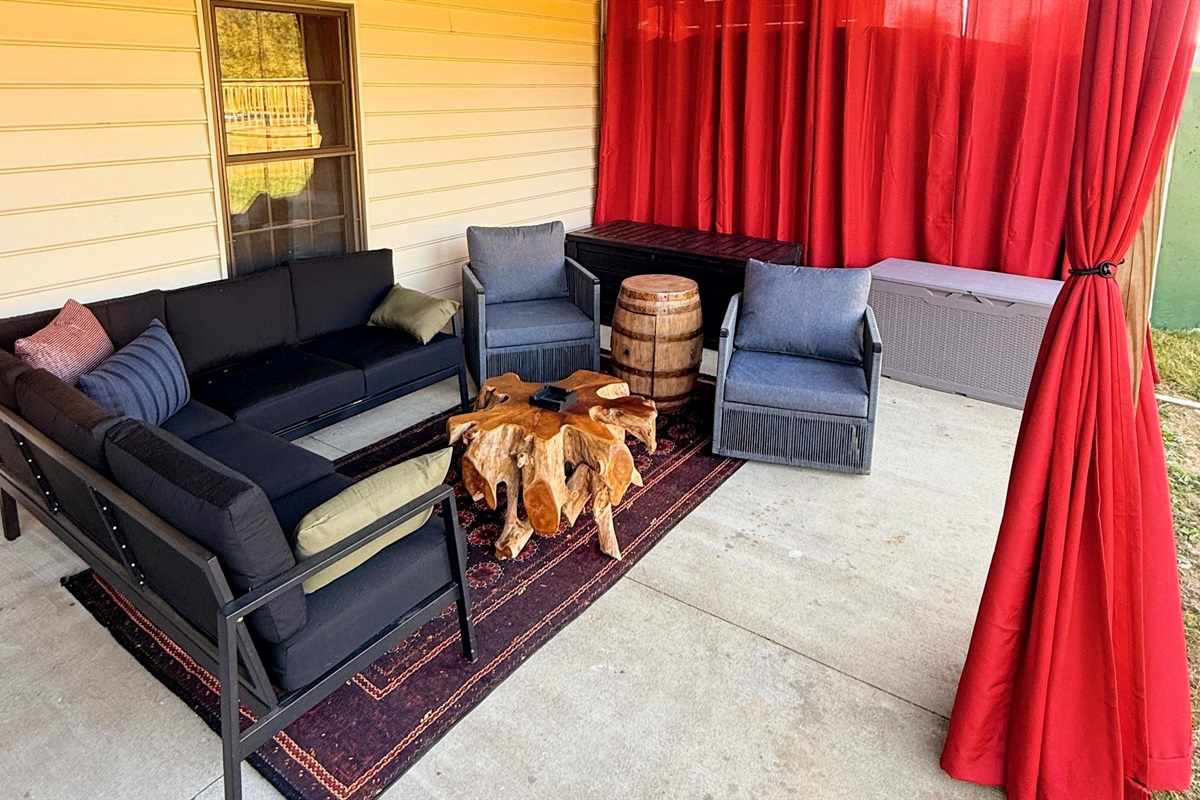 Designed for connection and calm — this covered lounge blends bourbon-country style with understated luxury, ideal for relaxed strategy sessions or slow evenings under the Kentucky sky.