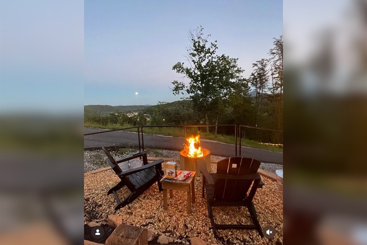 Private fire for two overlooking the town
