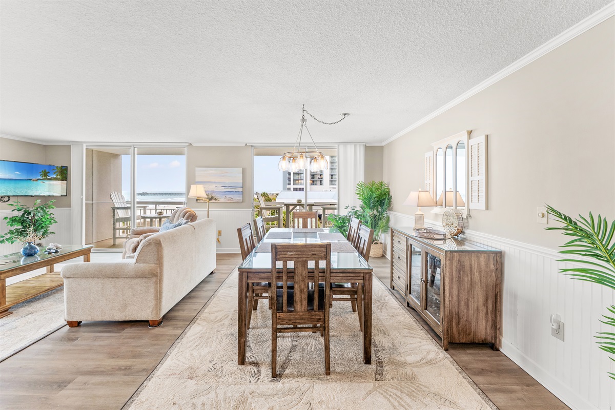 Open Concept Dining Area