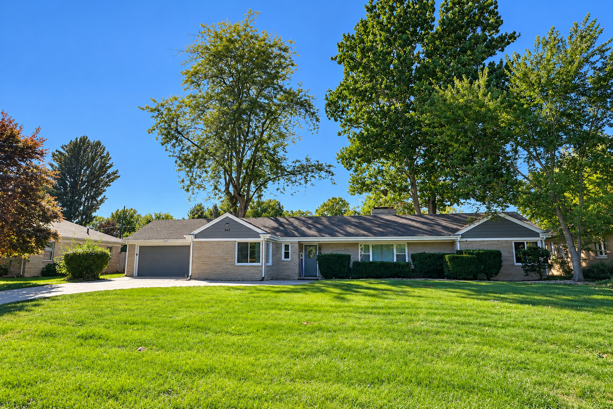 Single-level ranch living for guests who prefer to avoid stairs.