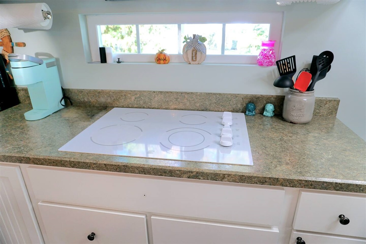 Stovetop in Counter (No Oven)