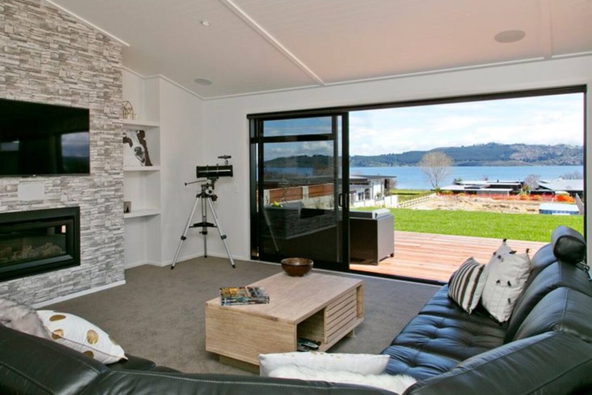 Lovely space for chilling Night and Day 