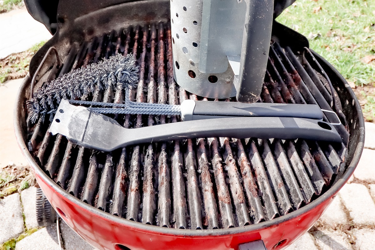 Charcoal Grill with accessories