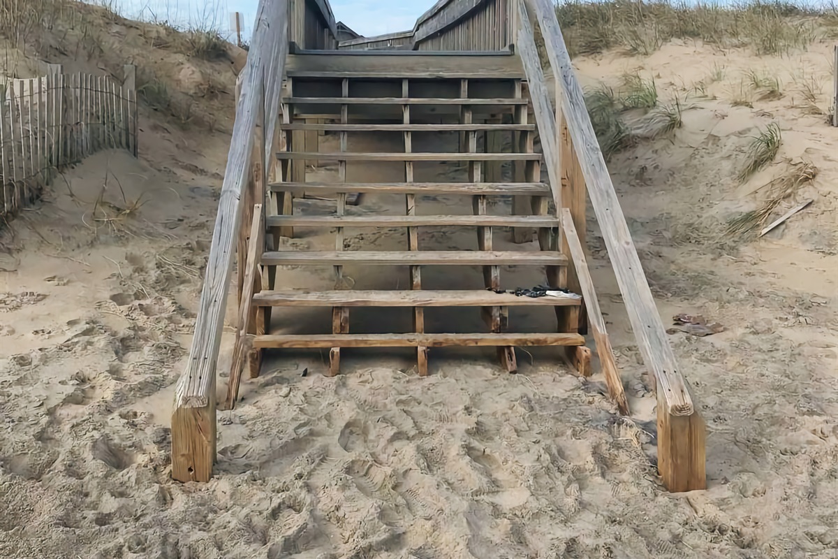 Admiral's Watch OBX — beach access steps