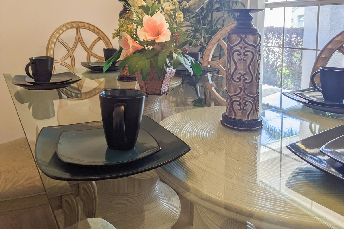 Dining room table