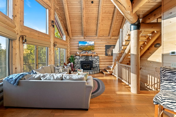 Relax and unwind in a bright, open space with stunning panoramic mountain views.