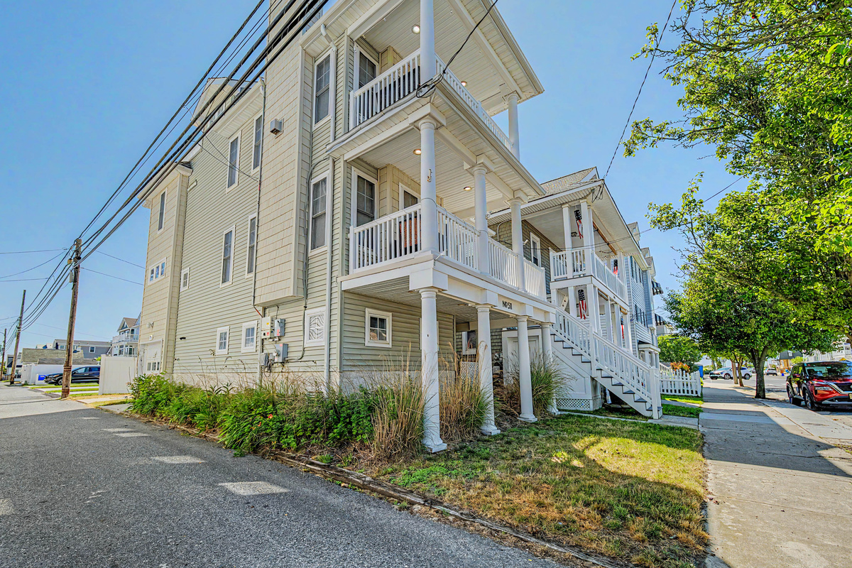 exterior_front_side_elevation_alley