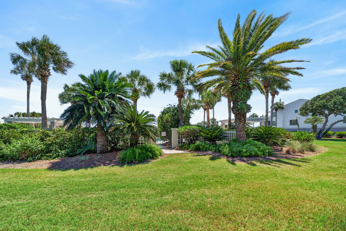 Path to pool | Oceans 22 | 22 Beach Club Villas, Wild Dunes | IOP Escapes