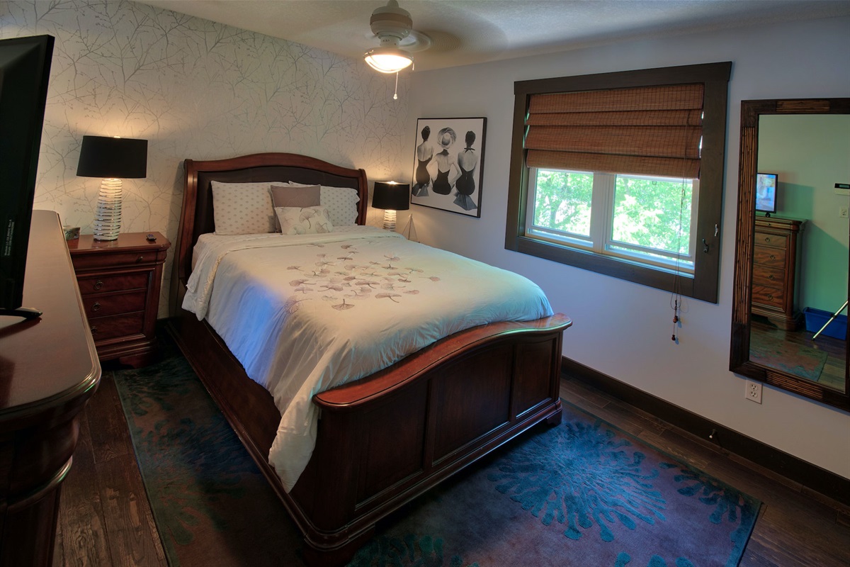 15e8ba208a304b5db0ab37c10a29f68b Large