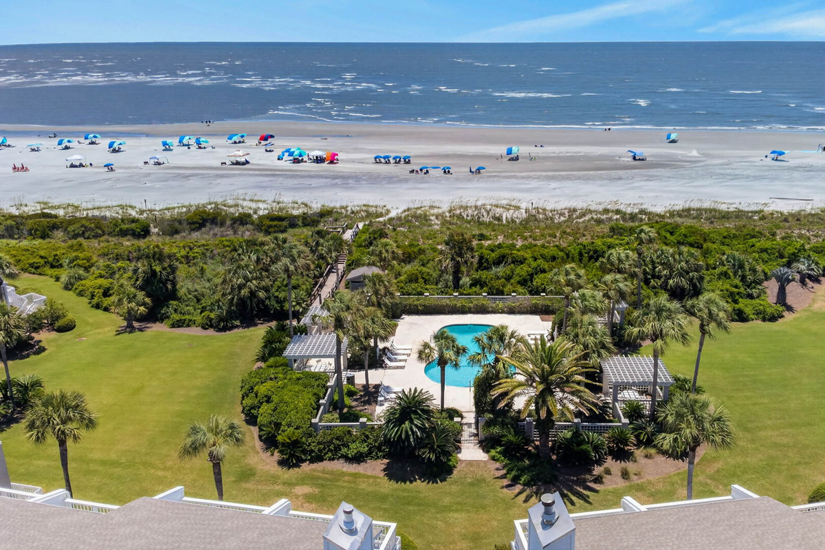 Beach Club Villas Pool and beach | Oceans 22 | 22 Beach Club Villas, Wild Dunes | IOP Escapes