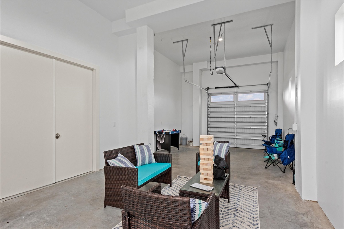 15f7f26d8f8d48bba336cdb8adf3a244 Large | Beachhouse | Texas | TX | Vacation Homes | Galveston | Crystal Beach | Kokomo | Breezy Days | Beachfront Elegance | Sunrise Serenity | Southern Sands Property Management, LLC