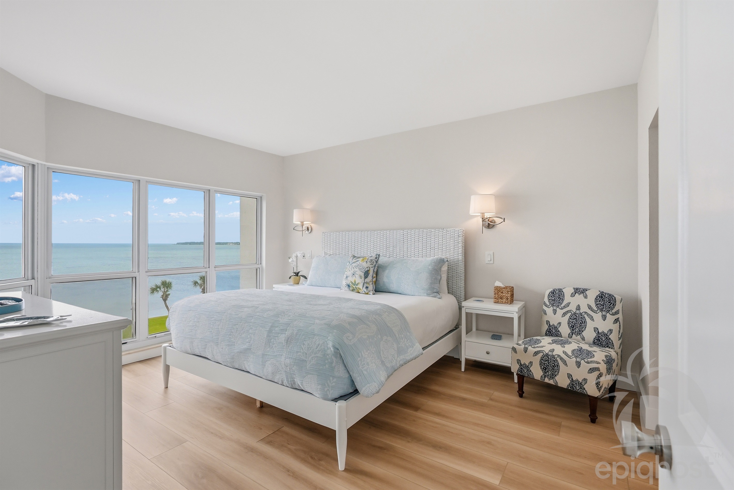 King master bedroom with bay views