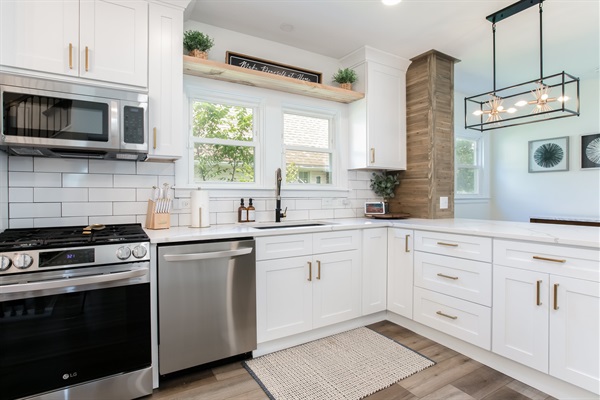 Freshly Updated 5BR2.5B 5min to ND Stadium, photo 11